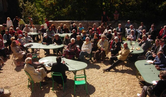 Premières rencontres avec Médiapart.  El camino se hace caminando.*